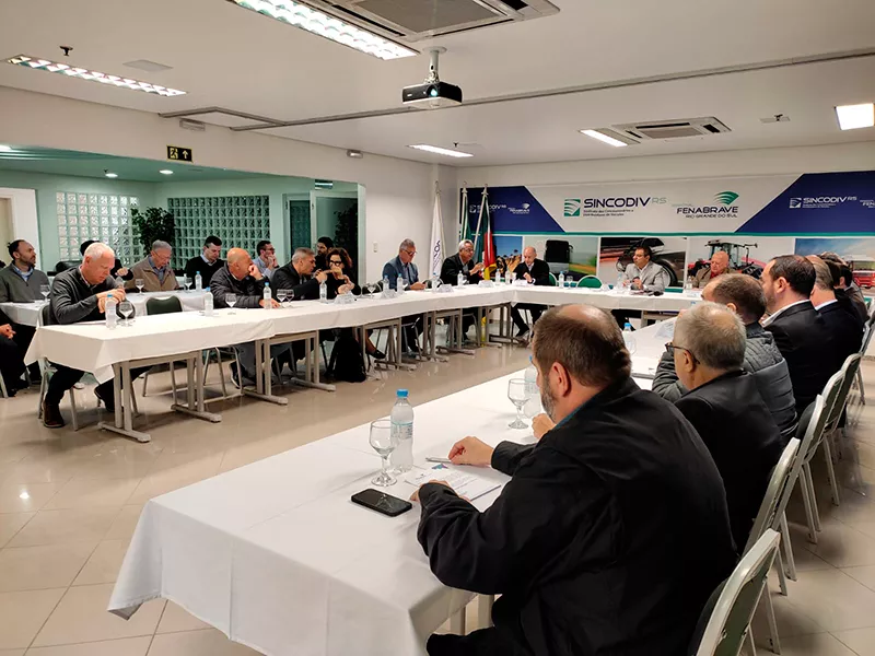 Reunião com Diretoria e Distribuidores sobre Incentivo do Governo na Venda de Veículos